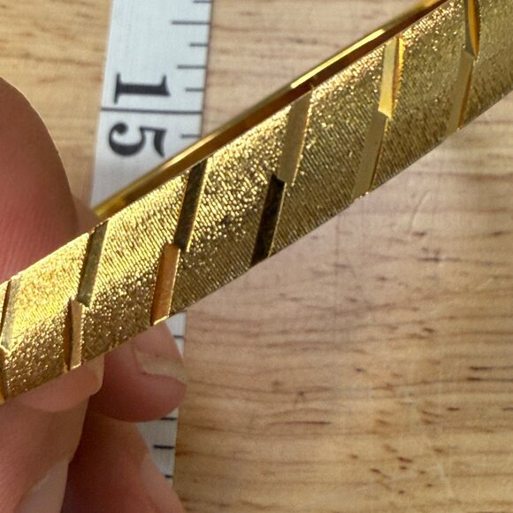 Gold-Tone Monet Textured Bangle Bracelet Vintage, Glam, Holiday, Retro, lux - Picture 7 of 7